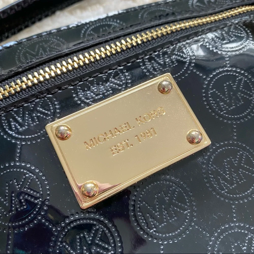NWOT Michael Kors black patent logo wristlet